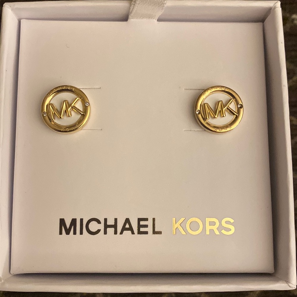 Michael Kors studs with box!